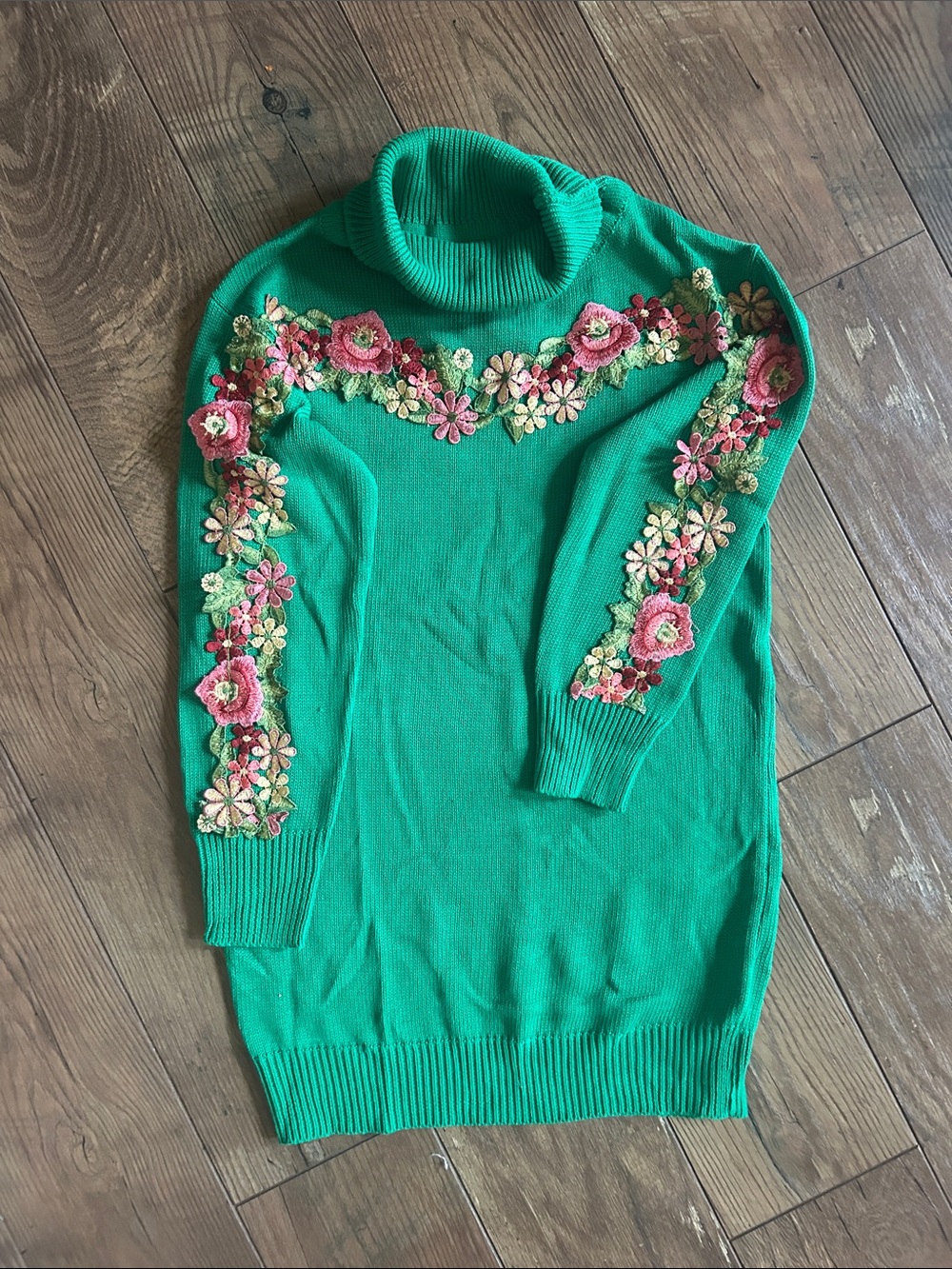 MISSLOOK Green Turtleneck Sweater with Pink & Cream Floral Appliqué Cottagecore
